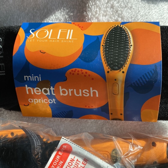 Soleil Beauty Hair Tools Mini Heat Brush - Apricot - Picture 5 of 10